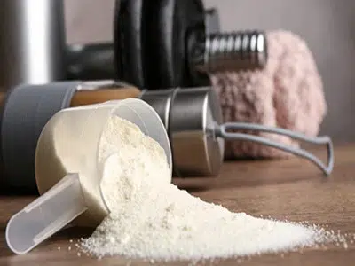 Beneficios del suero de leche Benefícios do soro de leite