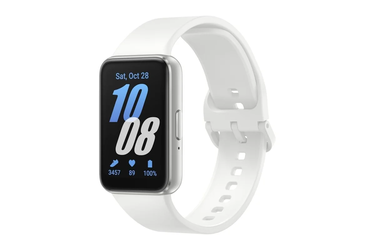 Samsung Galaxy Fit3 prateada com bracelete branca, vista frontal